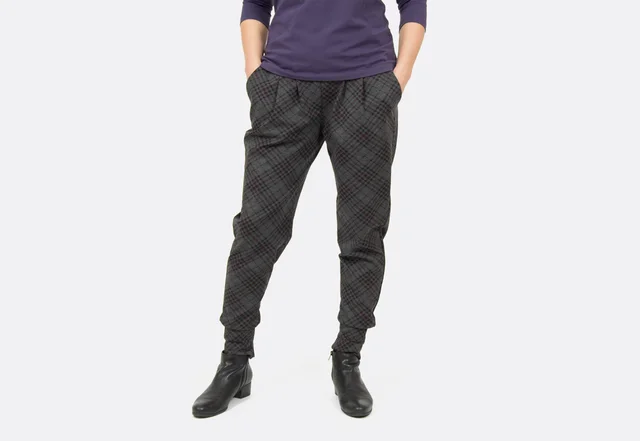 Schnittmuster Sweatpants Business Outfit Karomuster