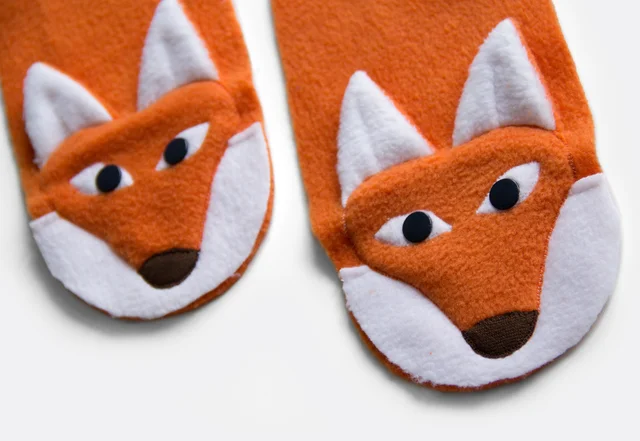 Nähanleitung mit kostenlosem Schnittmuster Fuchshandschuhe Ohren und Augen nähen