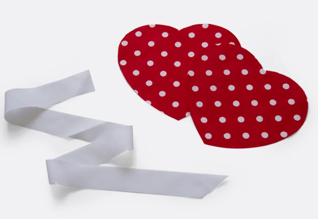 Nähanleitung Herztasche Materialien mit Paspelband