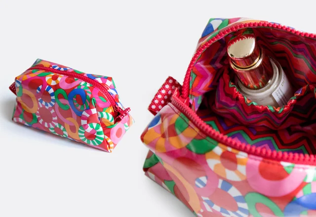 Nähanleitung Kosmetiktasche Vicky mit Innenfächern nähen