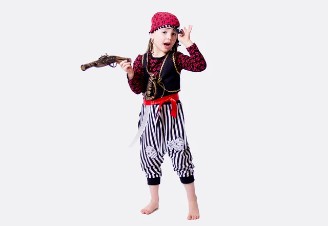 Piratenkostüm für Fasching nähen Steppweste und Pumphose