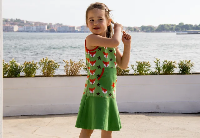 Schnittmuster Kinderkleid mit Trägern selber nähen