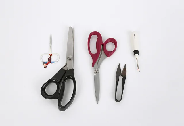 Scheren und Schneidewerkzeuge - Nehen lernen Stoffschere Papierschere Fadentrenner Fadenschere Fadenschneider