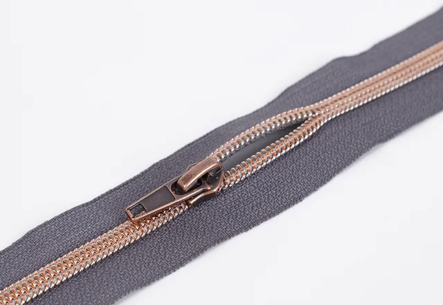 Endlos Reißverschluss metallisiert - Nähen lernen