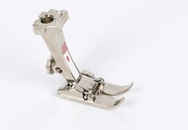 Nähen lernen – Nähmaschinenfüßchen - Geradstichfuß