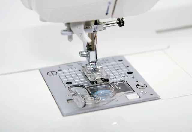 Nähmaschine Juki DX7 Stichplatte