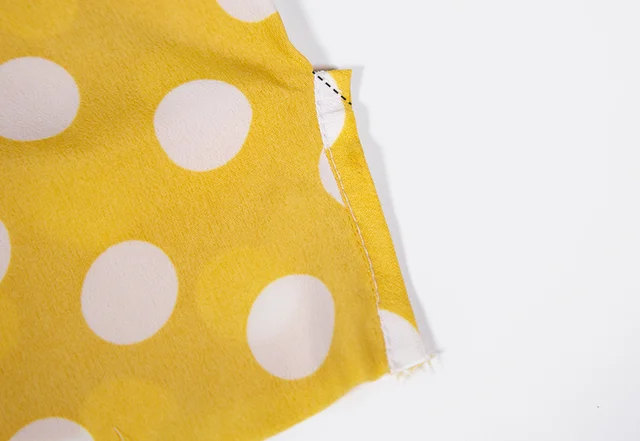 Bluse Ärmel mit Schlitz abnähen