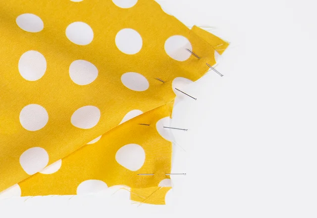 Bluse Ärmel Schlitz einfassen und stecken