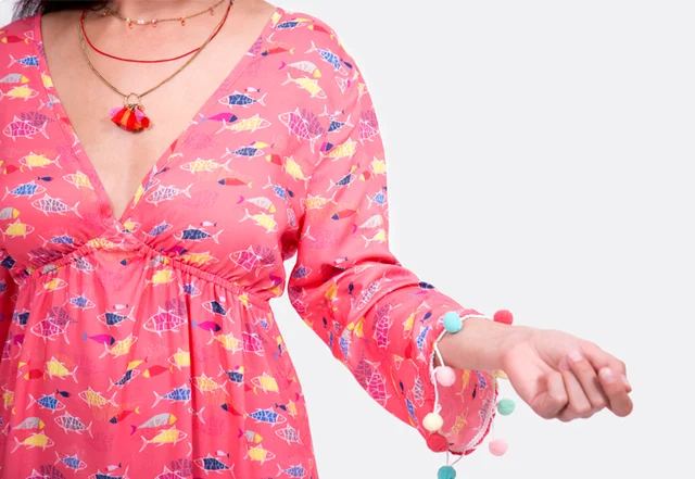 Schnittmuster Tunika Nähanleitung DIY Strandoutfit Ausschnitt und Ärmel Schnittmuster Tunika Nähanleitung DIY Strandoutfit Ausschnitt und Ärmel