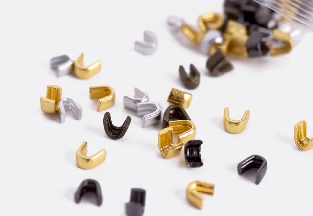 Anleitung Reißverschluss kürzen RV-Endstücke