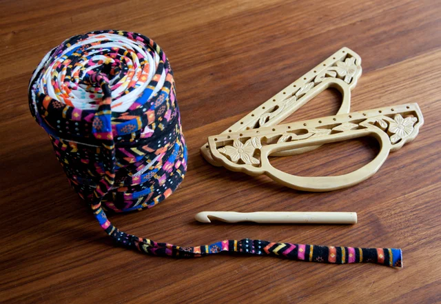 Jerseygarn mit Taschenbügeln