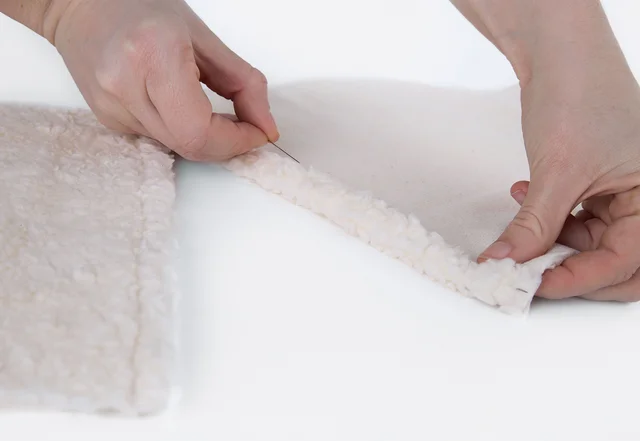 Wärmflaschenbezug Freebie Rückteil stecken