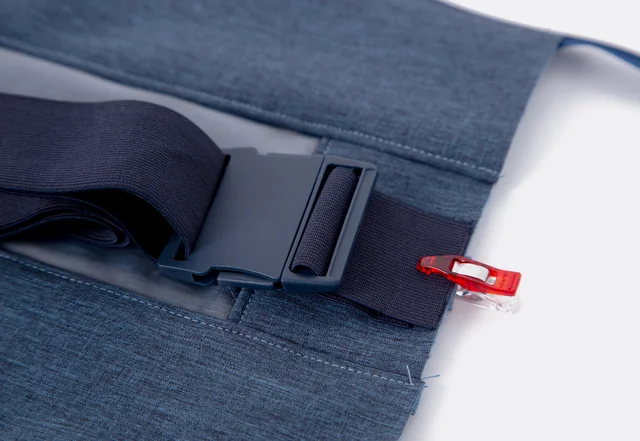 Bauchtasche Handy Gummi annähen Detail