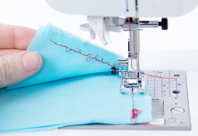 Nähmaschinennadel macht Probleme