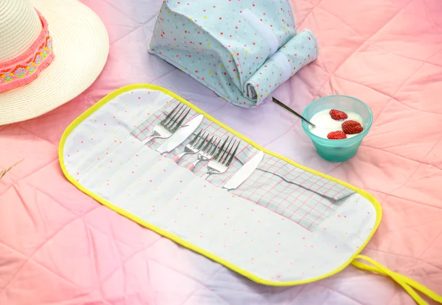 Picknickdecke Daisy Bestecktasche