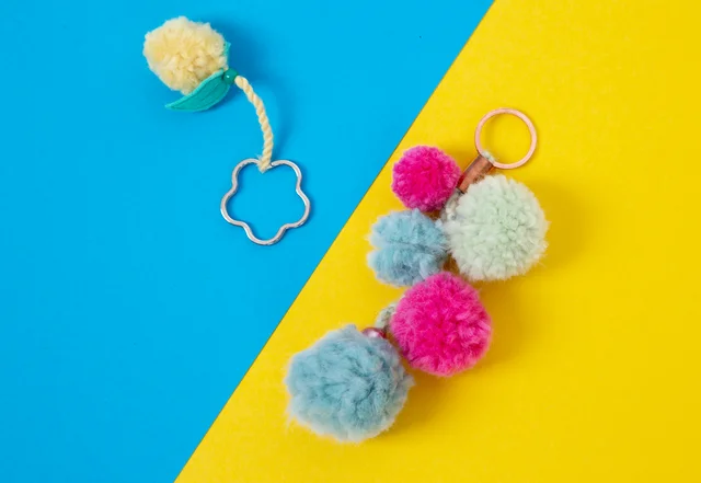 Pompom-Schlüsselanhänger selber machen einfache Nähidee