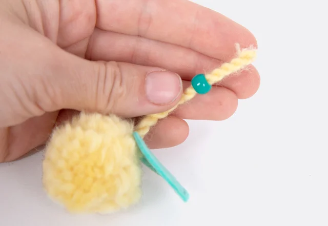 Pompom Nähideen Zitronen Schlüsselanhänger