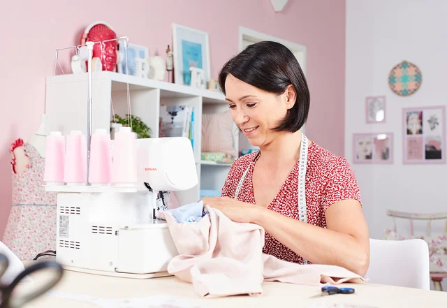 Overlockmaschine N4Y Ina pattydoo Jersey nähen