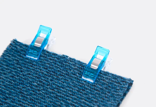 Strickstoff nähen Nähte mit Wonderclips stecken Strickstoff nähen Nähte mit Wonderclips stecken