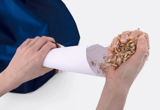 Anleitung Yogakissen Dinkelspelz einfüllen