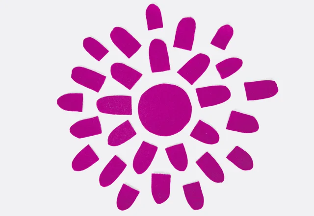 Filzblumen selber machen - Blume zuschneiden