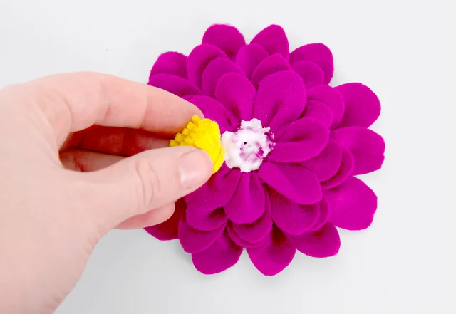 Anleitung einfache Filzblume basteln