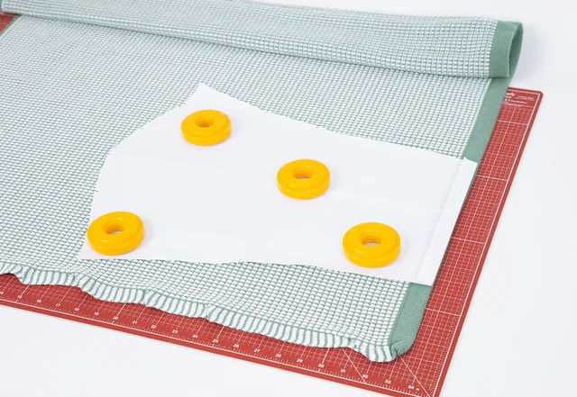 Pullover Anleitung Ärmel aus Strickpanel zuschneiden