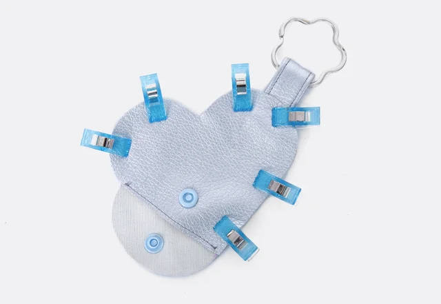 Ober- und Unterseite mit Wonderclips aufeinander stecken