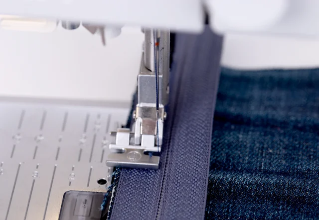 Patchwork Sitzkissen - Reißverschluss mit Kantennähfuß einnähen