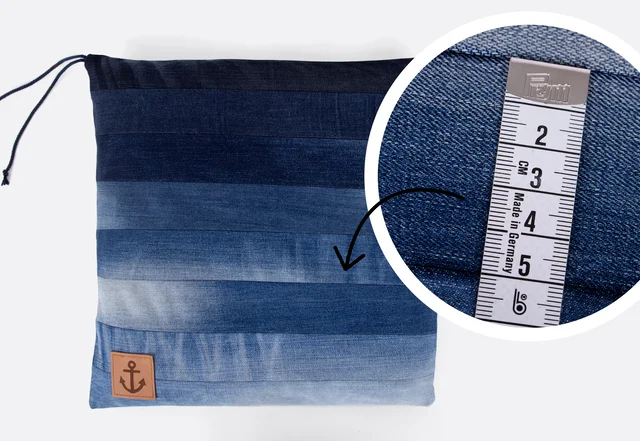 Jeans Upcycling Kissen - Endmaße Jeans Upcycling Kissen - Endmaße
