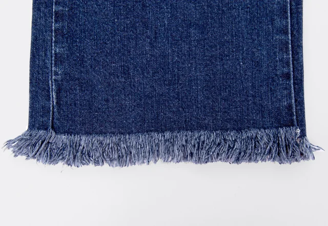 Jeans Used Look - ausgefranster Saum