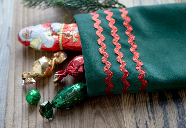 Nikolausstiefel mit Borten und Bändern selber nähen