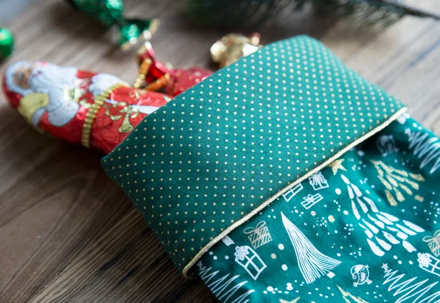 Nikolausstiefel mit Umschlag und Paspelband nähen