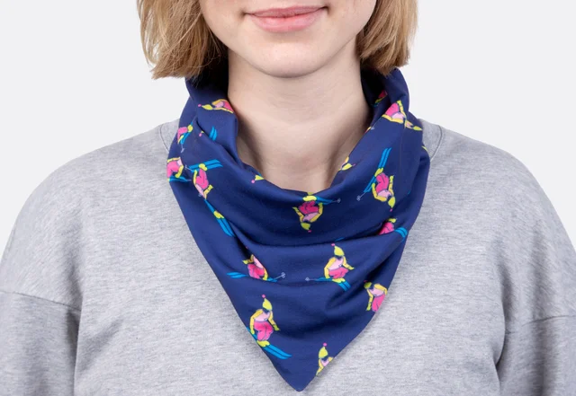 Loop-Schal mit dreieckiger Spitze DIY Loop-Schal mit dreieckiger Spitze DIY