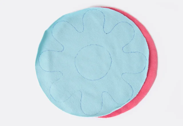 Schnittteile Kreis rechts auf rechts legen