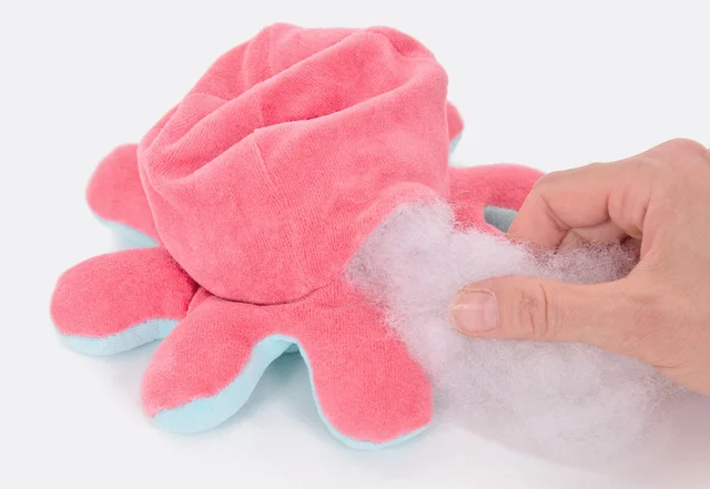 Kuscheltier mit Watte füllen