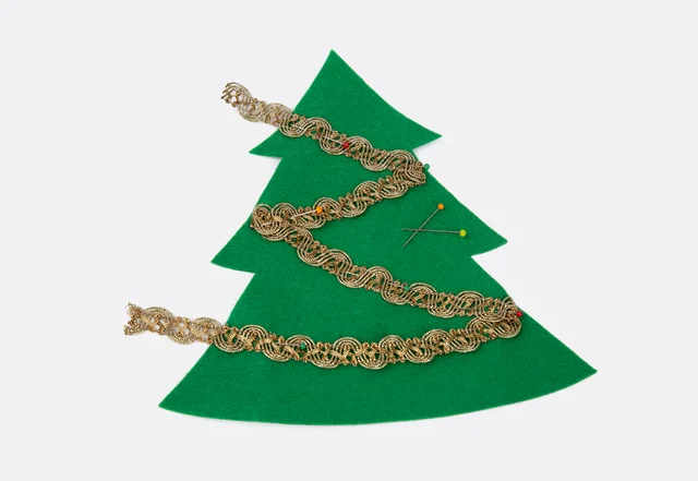 Weihnachtspulli mit Tannenbaum Filz Applikation DIY