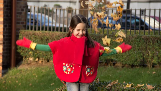 Schnittmuster kostenlos Kinder-Poncho mit Videoanleitung