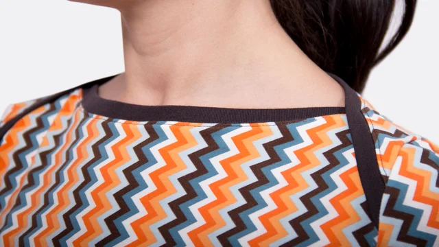 Nähanleitung amerikanischen Ausschnitt an Shirt nähen