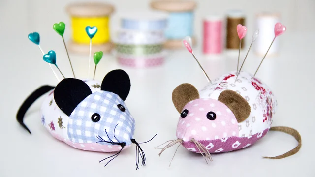Nähanleitung mit kostenlosem Schnittmuster Nadelmaus Nähanleitung mit kostenlosem Schnittmuster Nadelmaus