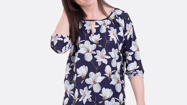 Anleitunug Bluse mit Blumenmuster Magnolie Dreiviertel-Ärmel