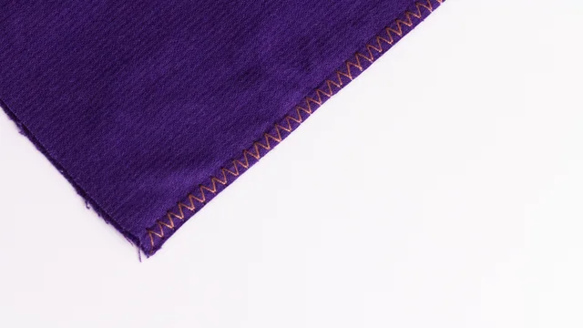 Zickzackstich als Nahtversäuberung