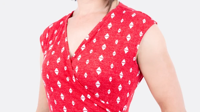 Schnittmuster Damenkleid Wickelausschnitt Formband