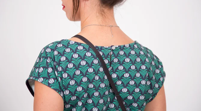 Schnittmuster Jumpsuit kurze Beine Ärmel Nähanleitung Verschluss Rücken