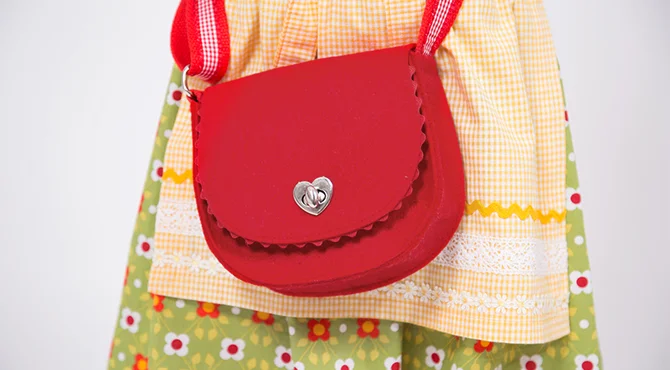 Schnittmuster kostenlos Tasche aus Filz Herzverschluss Nähanleitung