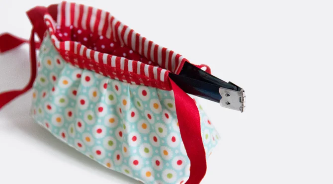 Nähanleitung Schnittmuster gratis Tasche mit Federverschluss einführen