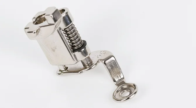 Nähen lernen – Nähmaschinenfüßchen – Stick- und Stopffuß