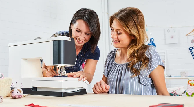 Nähmaschine einfädeln Ina pattydoo Nähkurs