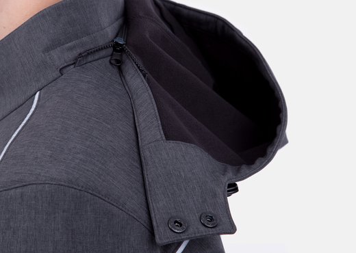 Schnittmuster Männer Softshelljacke grau mit Rückenpasse und Kapuze