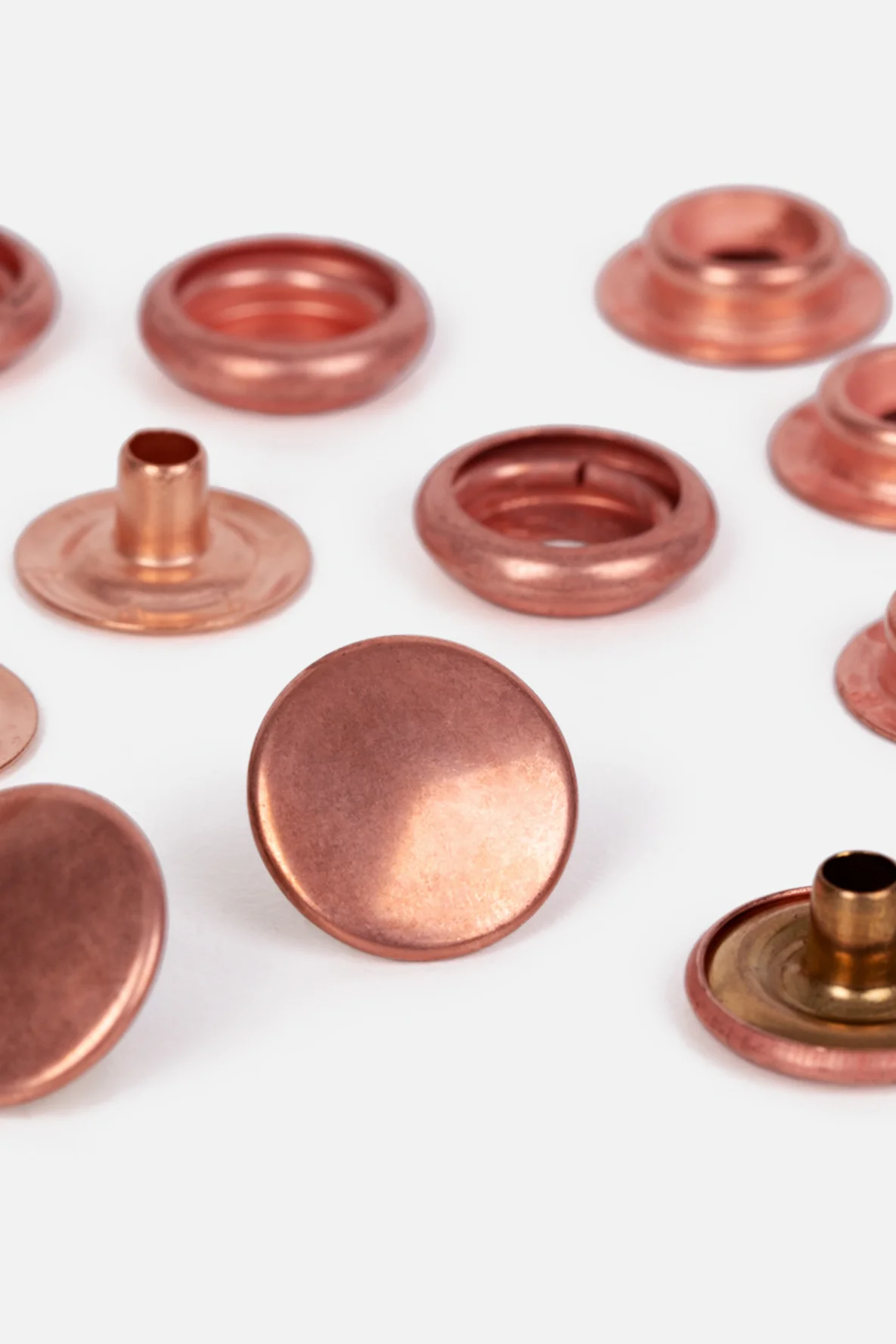 CRAFTMEmore Druckknöpfe Aus Messing (15 Mm) – 50 Stück Komplette Sets In Silber, Farbig Beschichtet, Für Bekleidung & Bastelprojekte